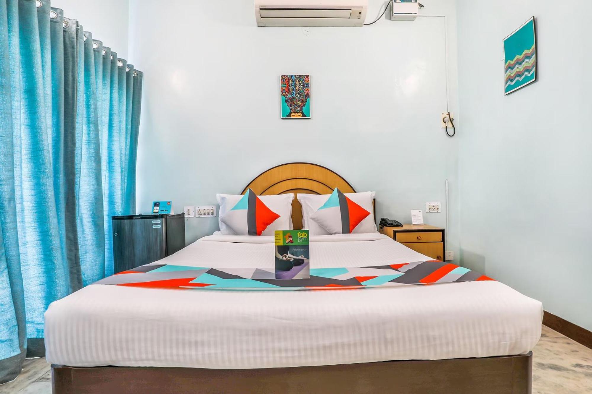 Fabexpress Santhi Inn - 500 Meters From Promenade Beach Puducherry Buitenkant foto